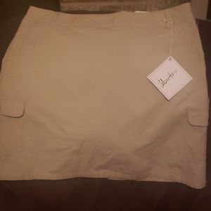 Dockers Skort